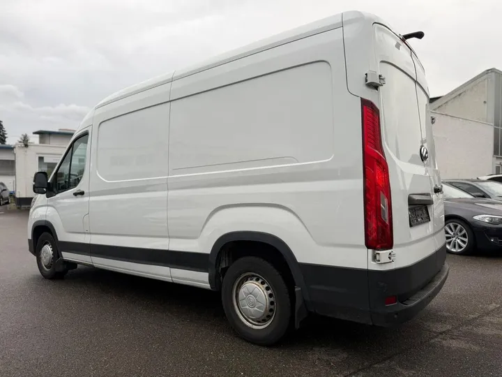 Maxus Deliver 9