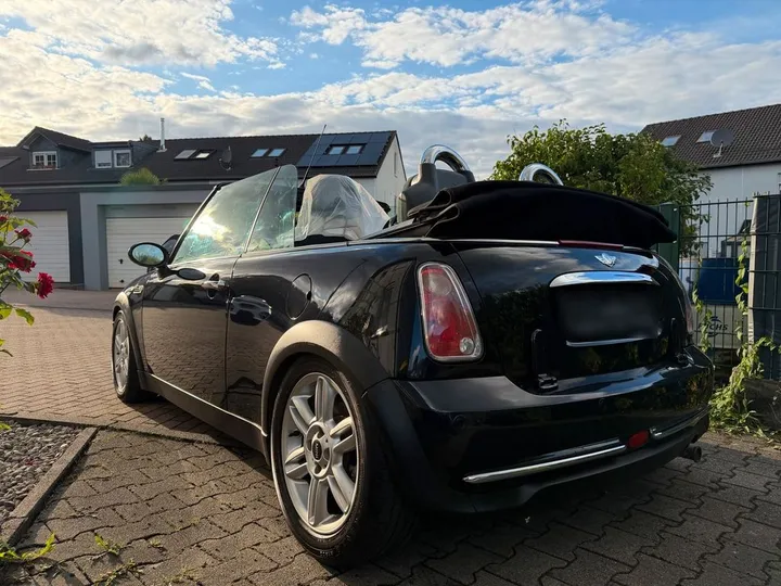 MINI Cooper Cabrio