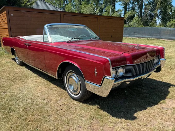 Lincoln Continental