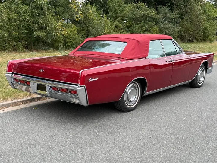 Lincoln Continental
