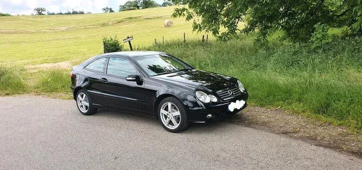 Mercedes-Benz C 320