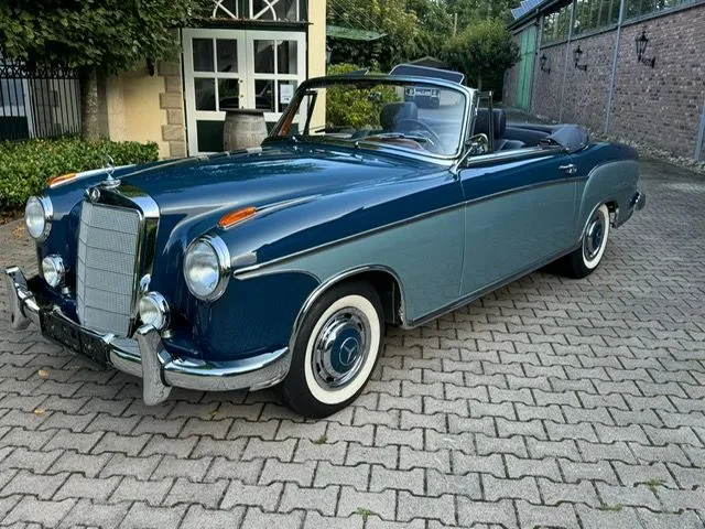 Mercedes-Benz 220