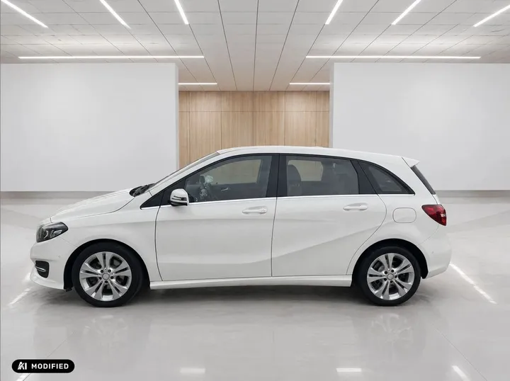 Mercedes-Benz B 220