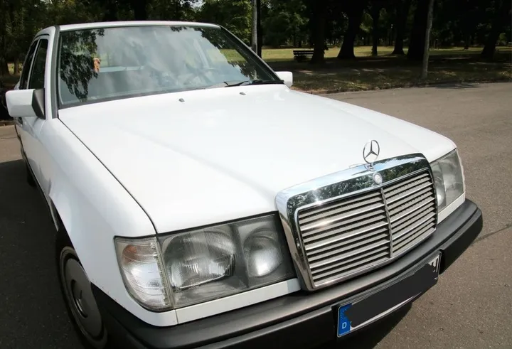 Mercedes-Benz 200