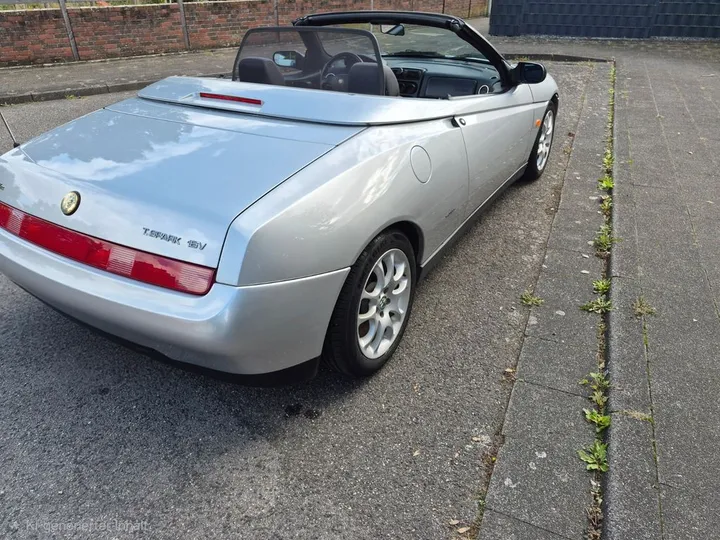 Alfa Romeo Spider