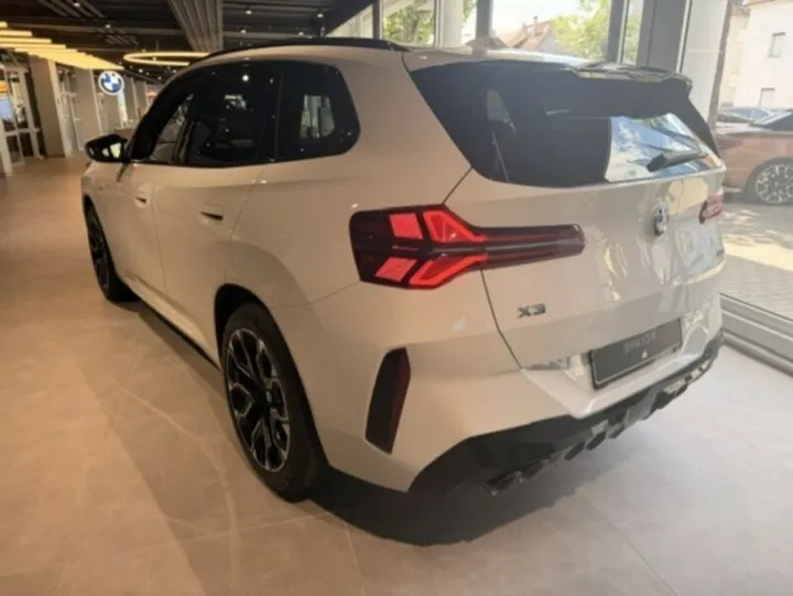 BMW X3 M50