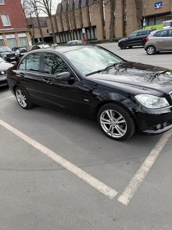 Mercedes-Benz C 180