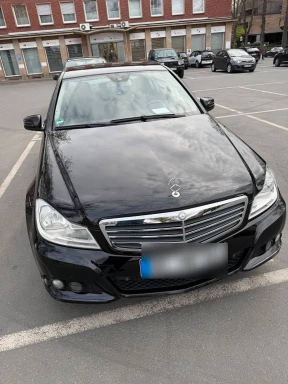 Mercedes-Benz C 180