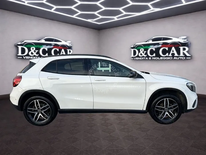 Mercedes-Benz GLA 180