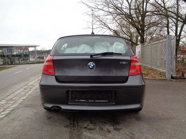 BMW 118