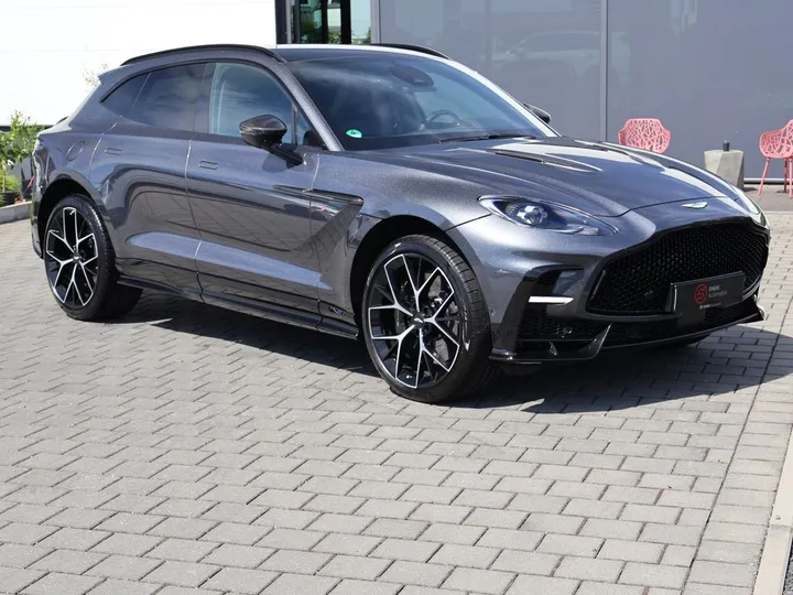 Aston Martin DBX