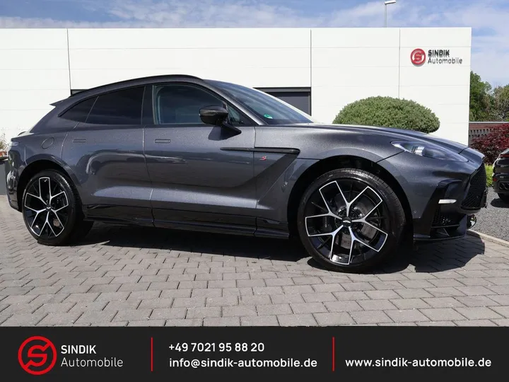 Aston Martin DBX