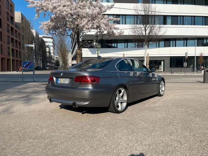 BMW 335