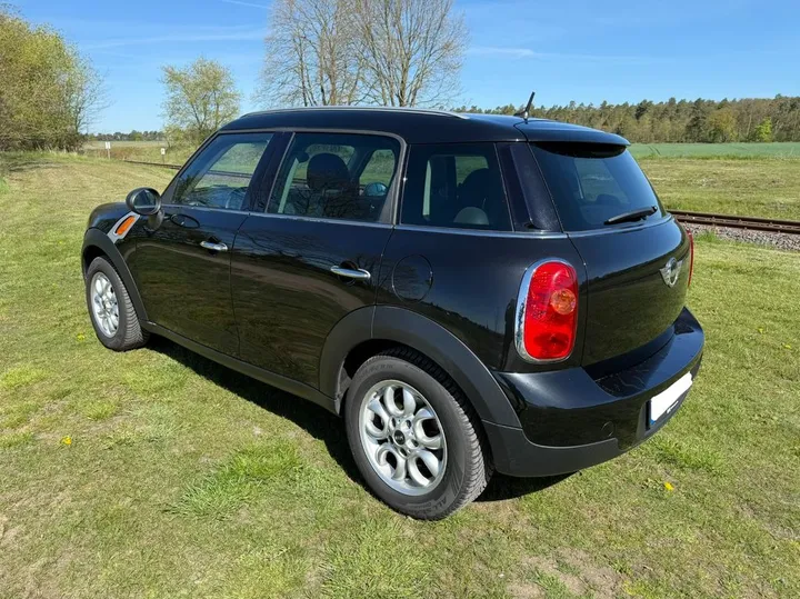 MINI One D Countryman