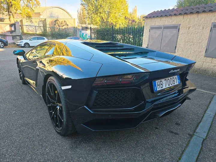 Lamborghini Aventador