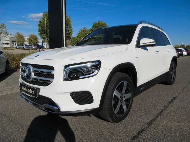 Mercedes-Benz GLB 220