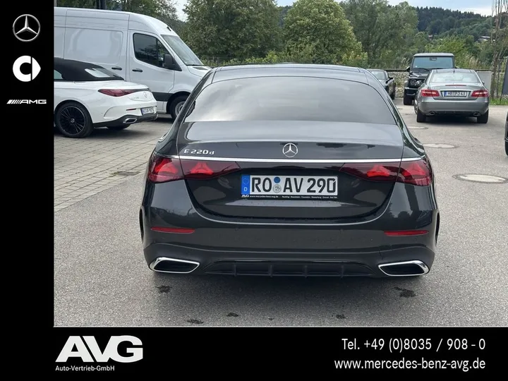 Mercedes-Benz E 220