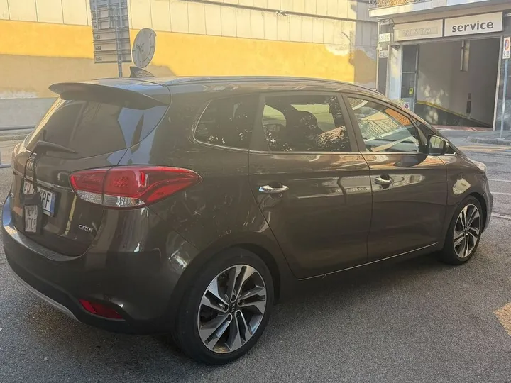 Kia Carens