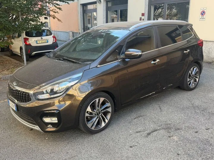 Kia Carens