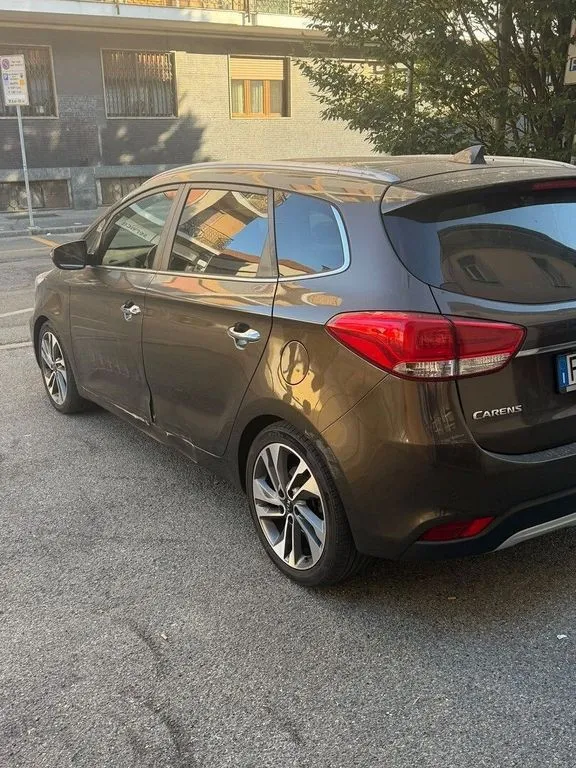 Kia Carens
