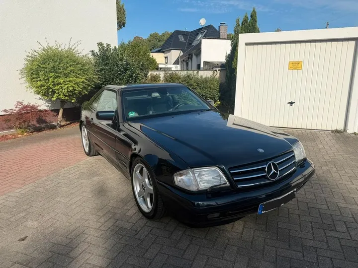 Mercedes-Benz SL 320
