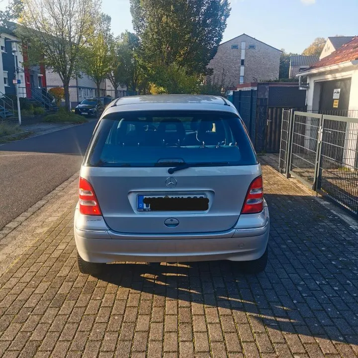 Mercedes-Benz 190