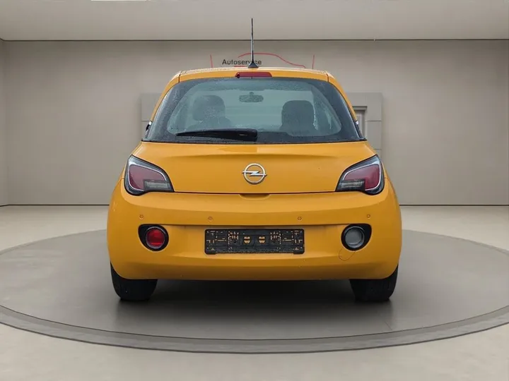 Opel Adam