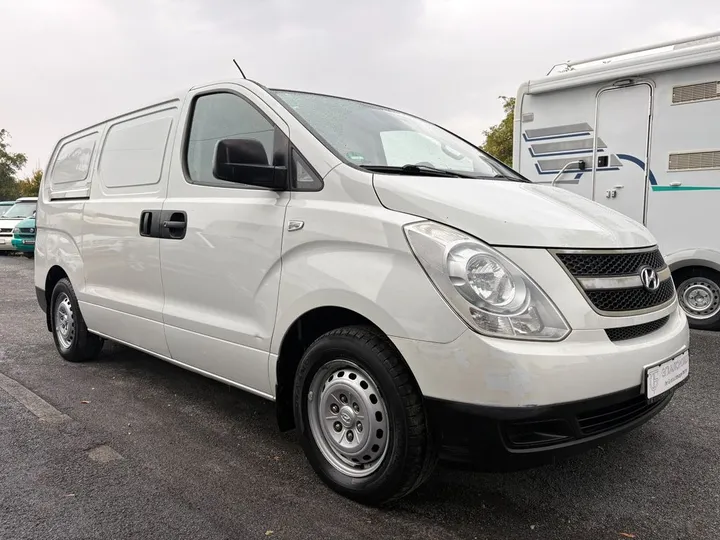 Hyundai H-1