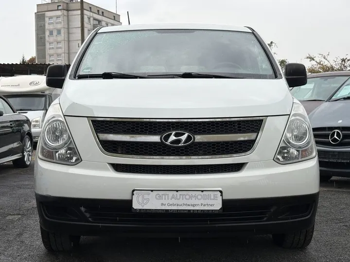 Hyundai H-1