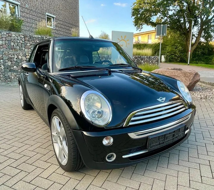 MINI Cooper Cabrio