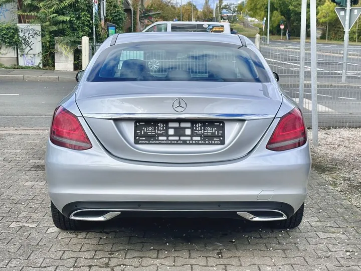 Mercedes-Benz C 220