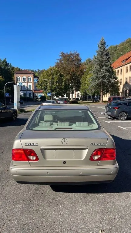 Mercedes-Benz CE 280