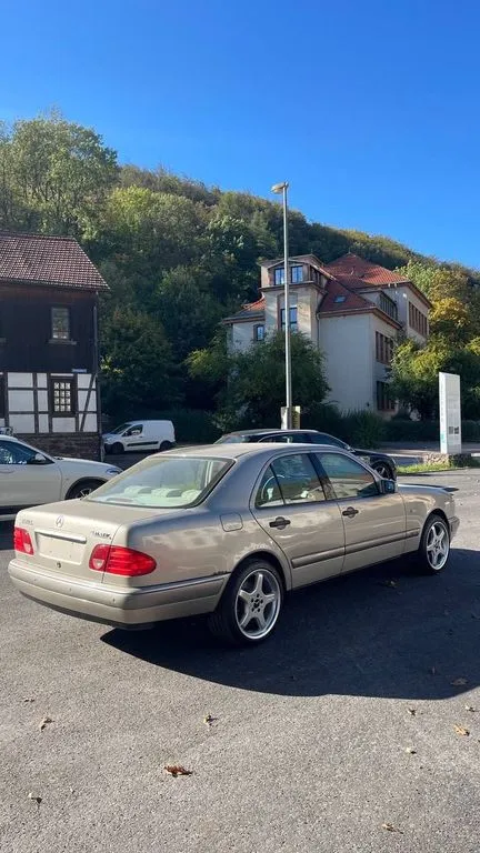 Mercedes-Benz CE 280