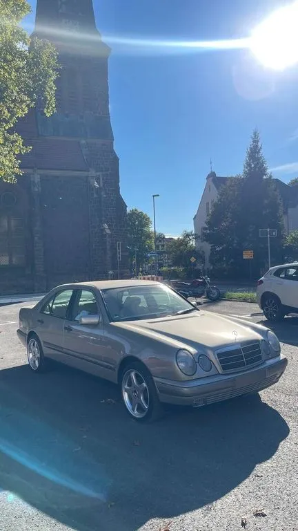 Mercedes-Benz CE 280