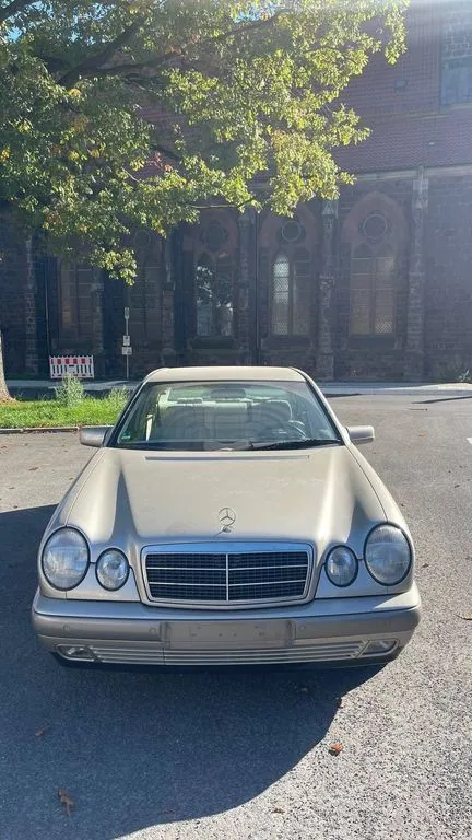 Mercedes-Benz CE 280