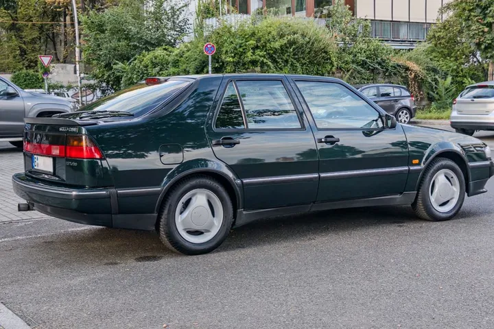 Saab 9000