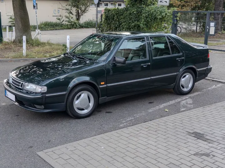 Saab 9000