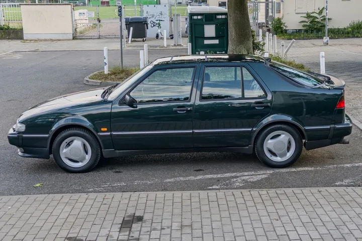 Saab 9000