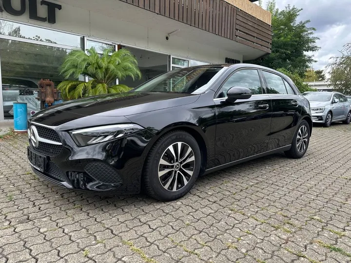 Mercedes-Benz A 180