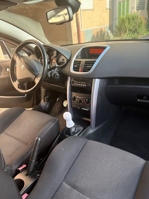 Peugeot 207