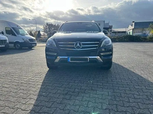 Mercedes-Benz ML 400