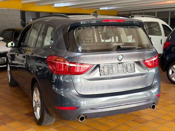 BMW 220