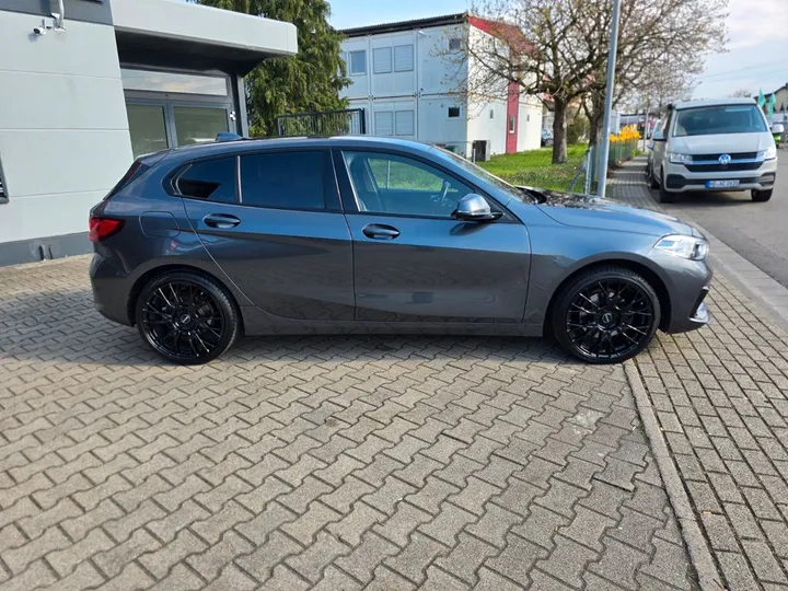 BMW 118