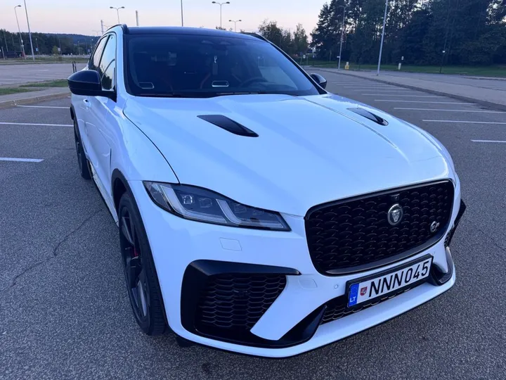 Jaguar F-Pace