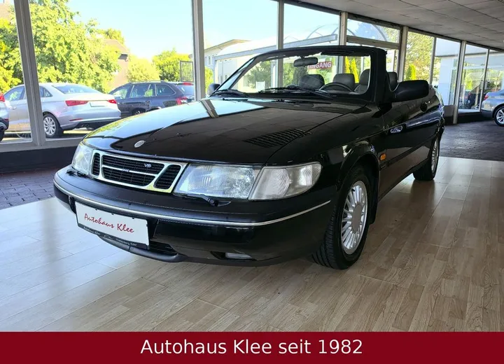 Saab 900