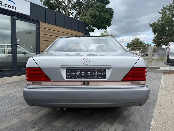Mercedes-Benz S 320