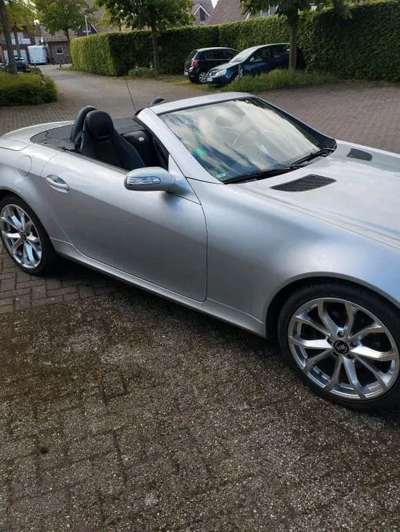 Mercedes-Benz SLK 200