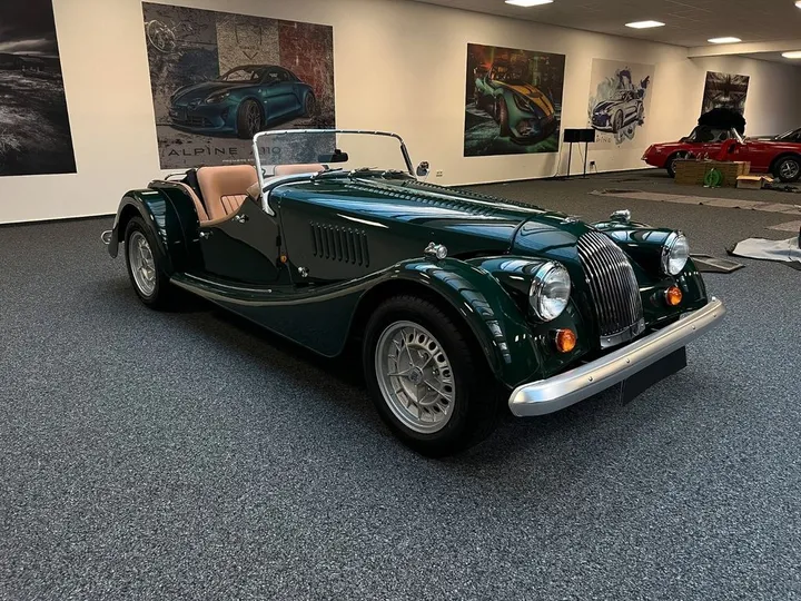 Morgan Plus 8