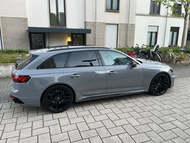 Audi RS4