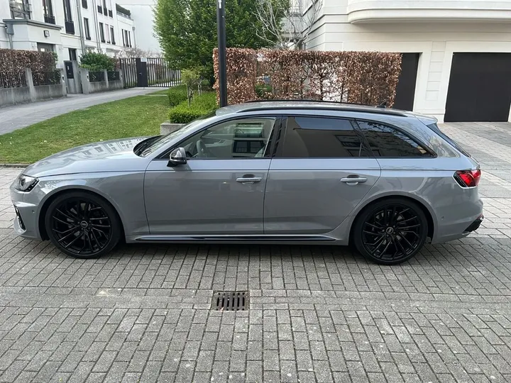 Audi RS4